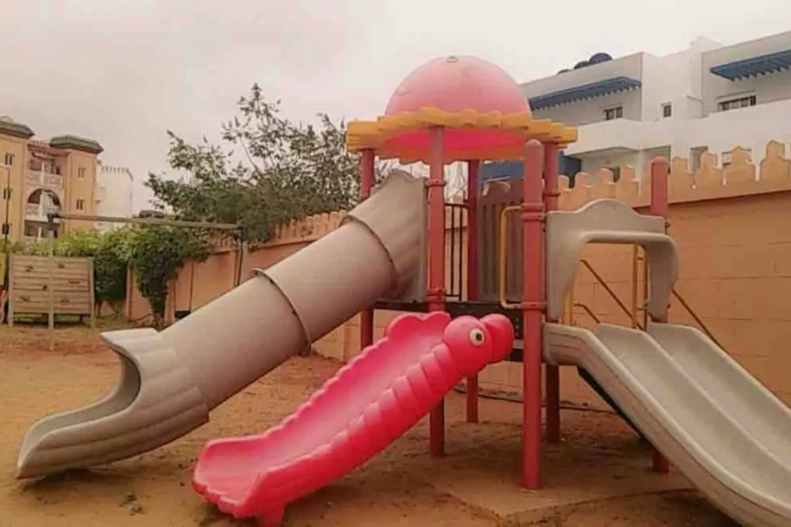 Two Bedroom Apartment with 3 Swimming Pools