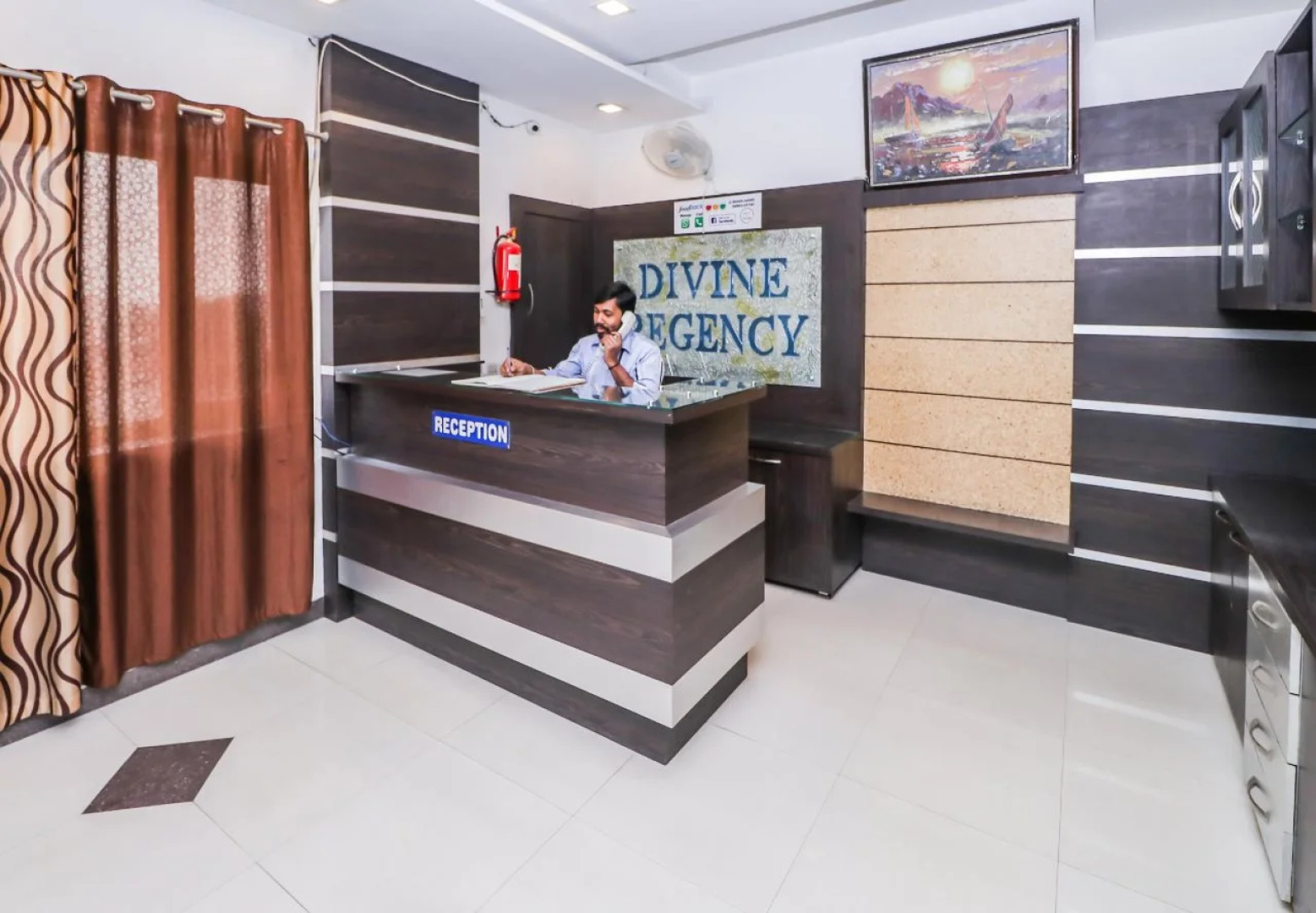 Hotel Divine Regency