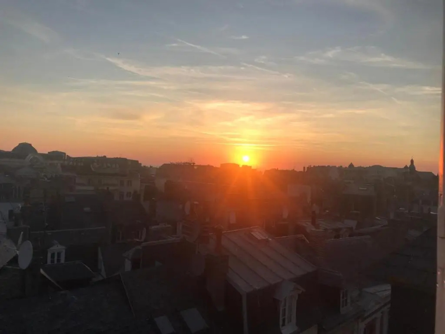 Le Cocooning T2 rénové et 5min à pied de la mer au cœur de Trouville