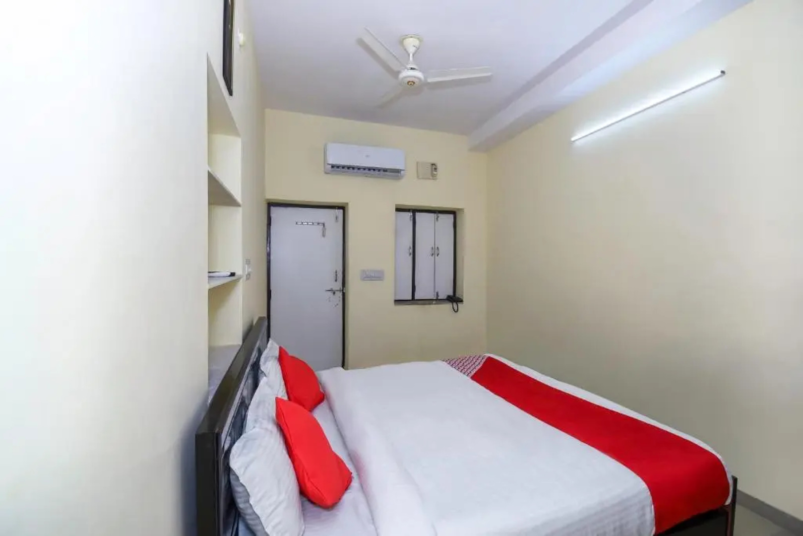 Oyo 28059 Hotel Wayside