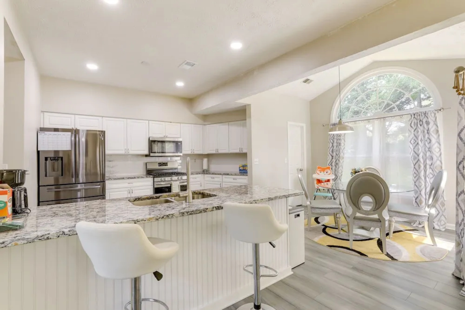 Sunny Lithonia Home ~ 7 Mi to Stone Mountain Park!