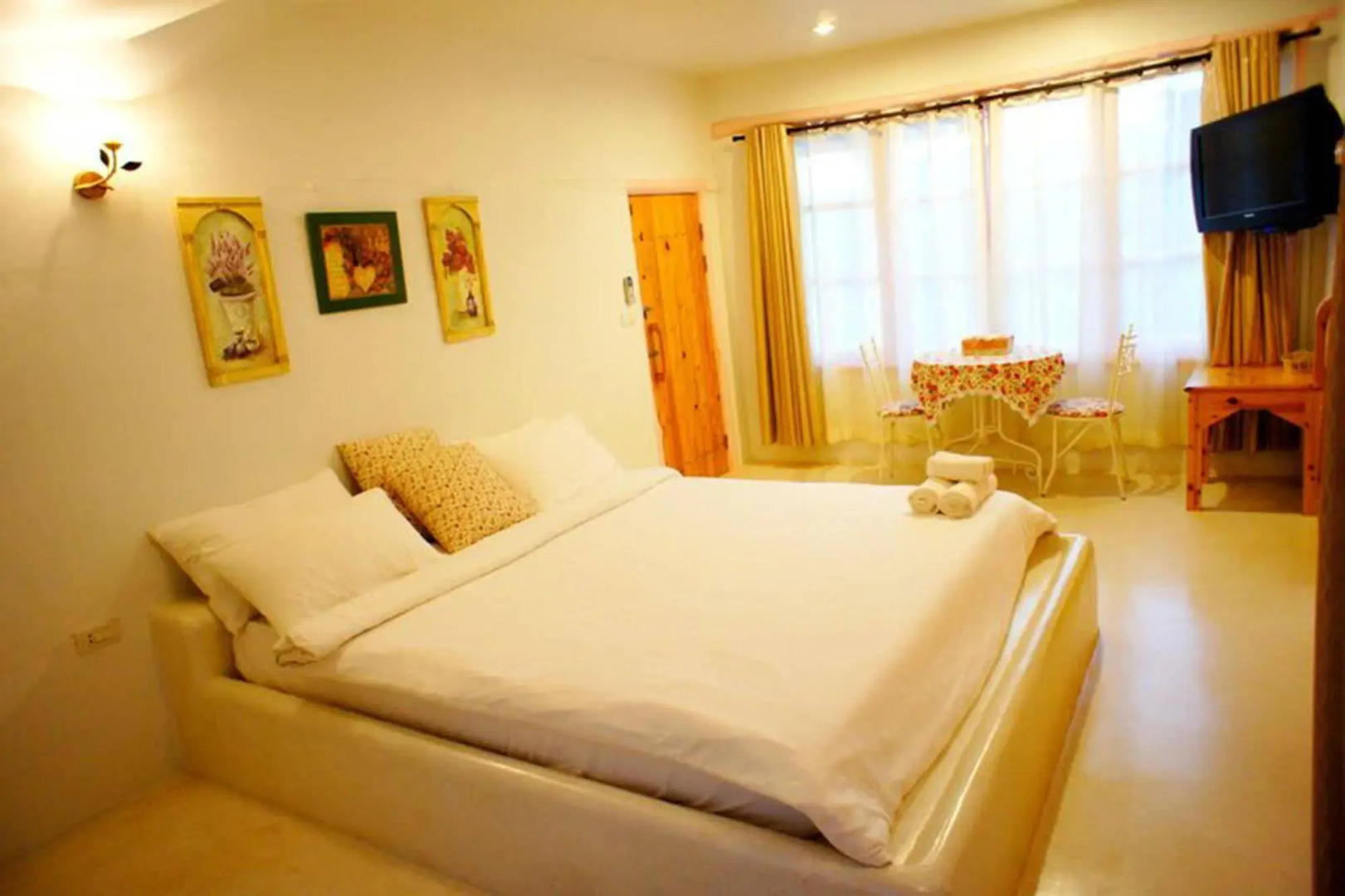 Morning Glory Resort