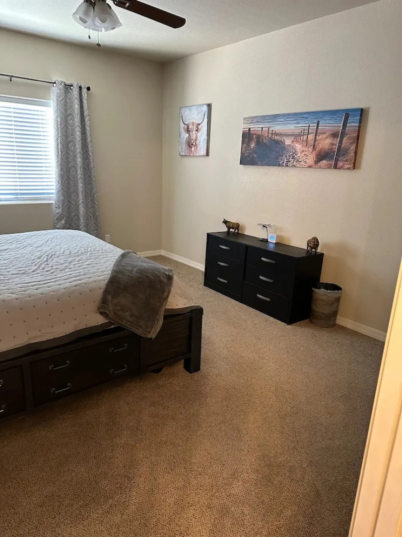 Spacious Desert Retreat With Breathtaking Views 2 Bedroom Home by RedAwning