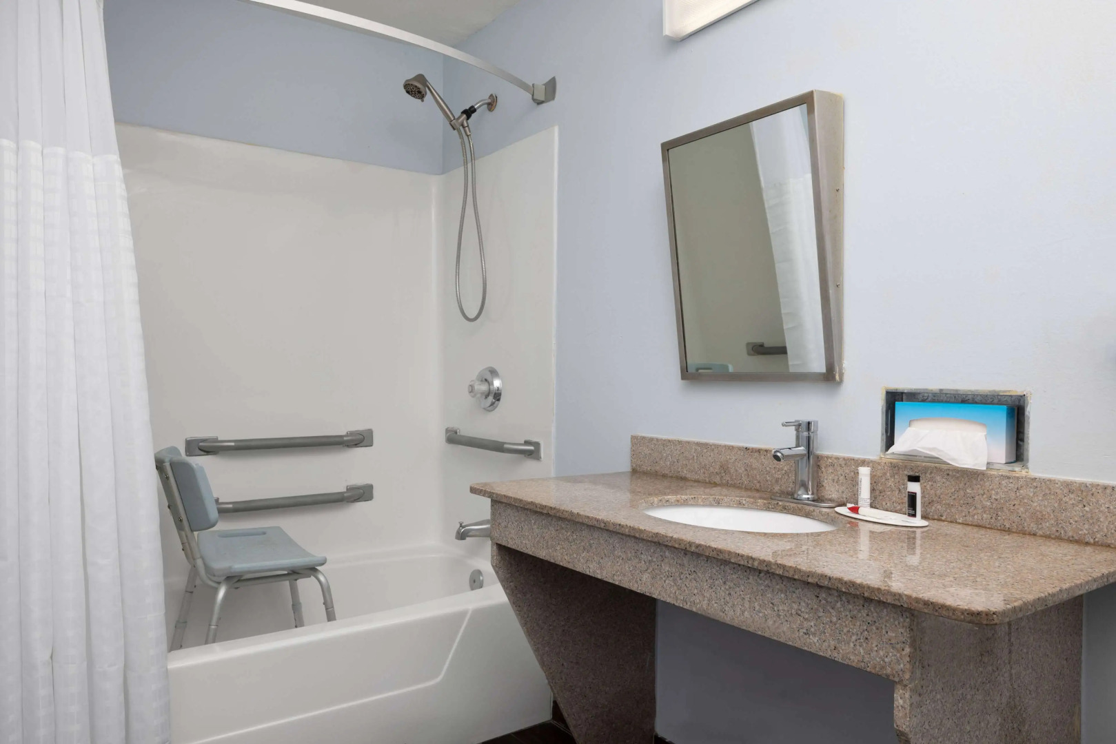 Days Inn by Wyndham Pensacola I-10