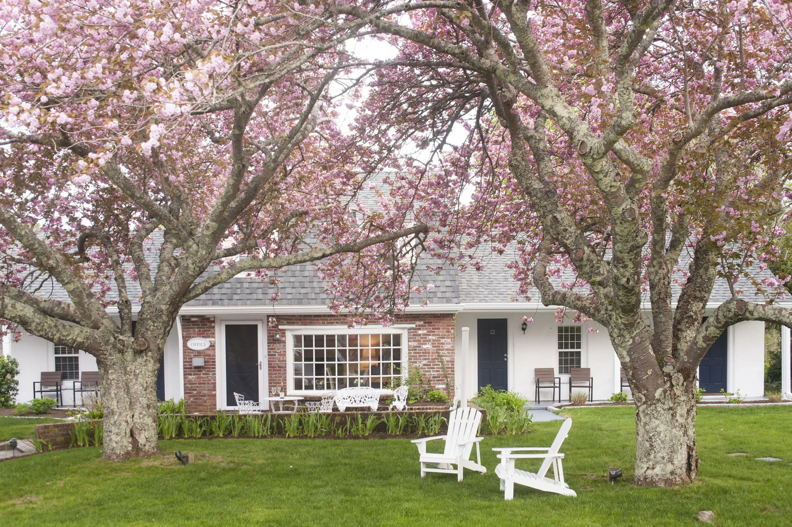 Chatham Seafarer Inn