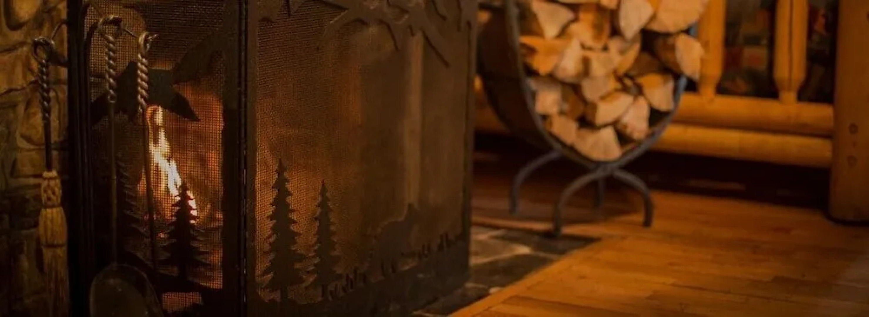 Storm Mountain Lodge Cabins & Dining