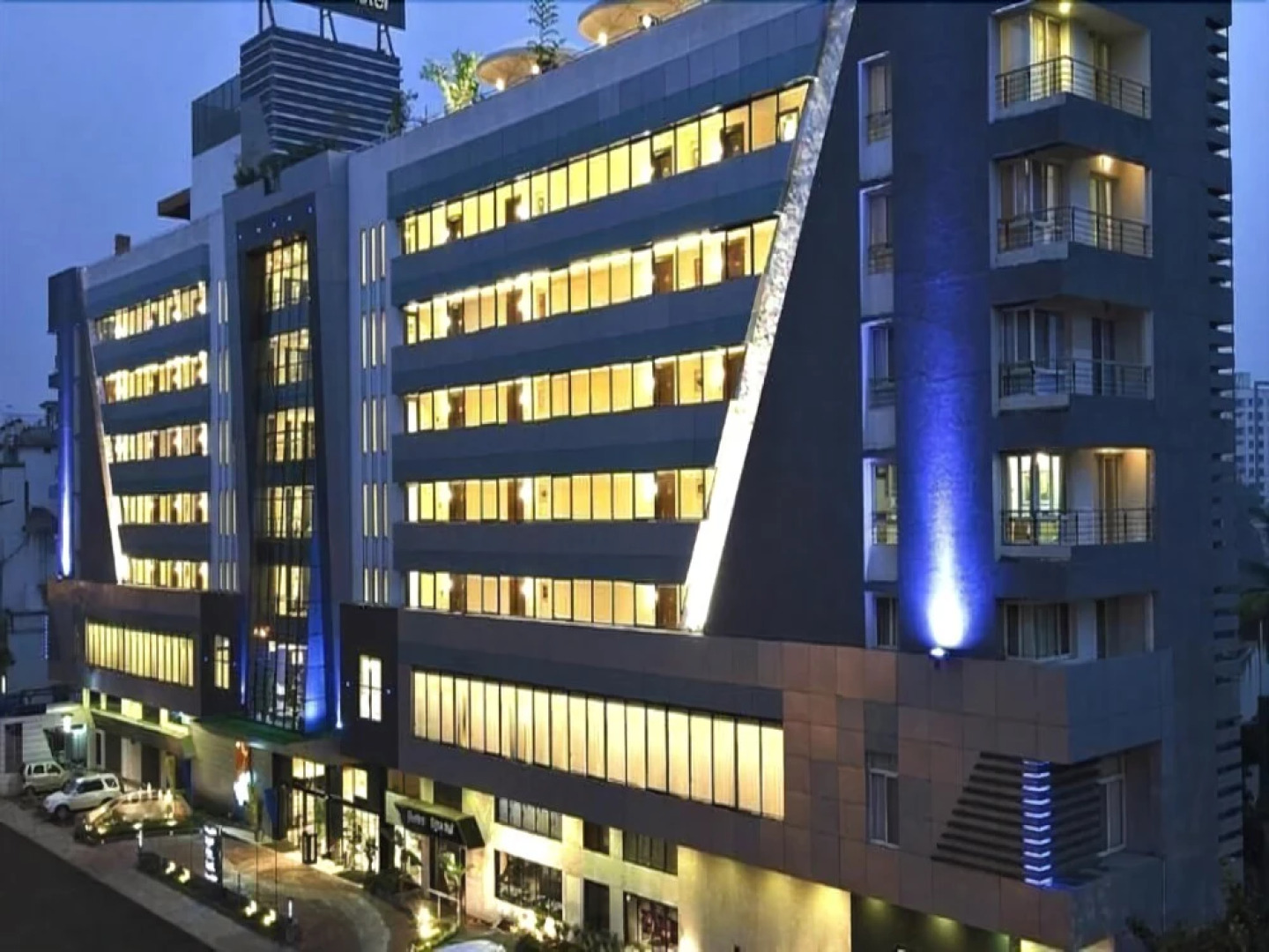 Seasons – An Apartment Hotel