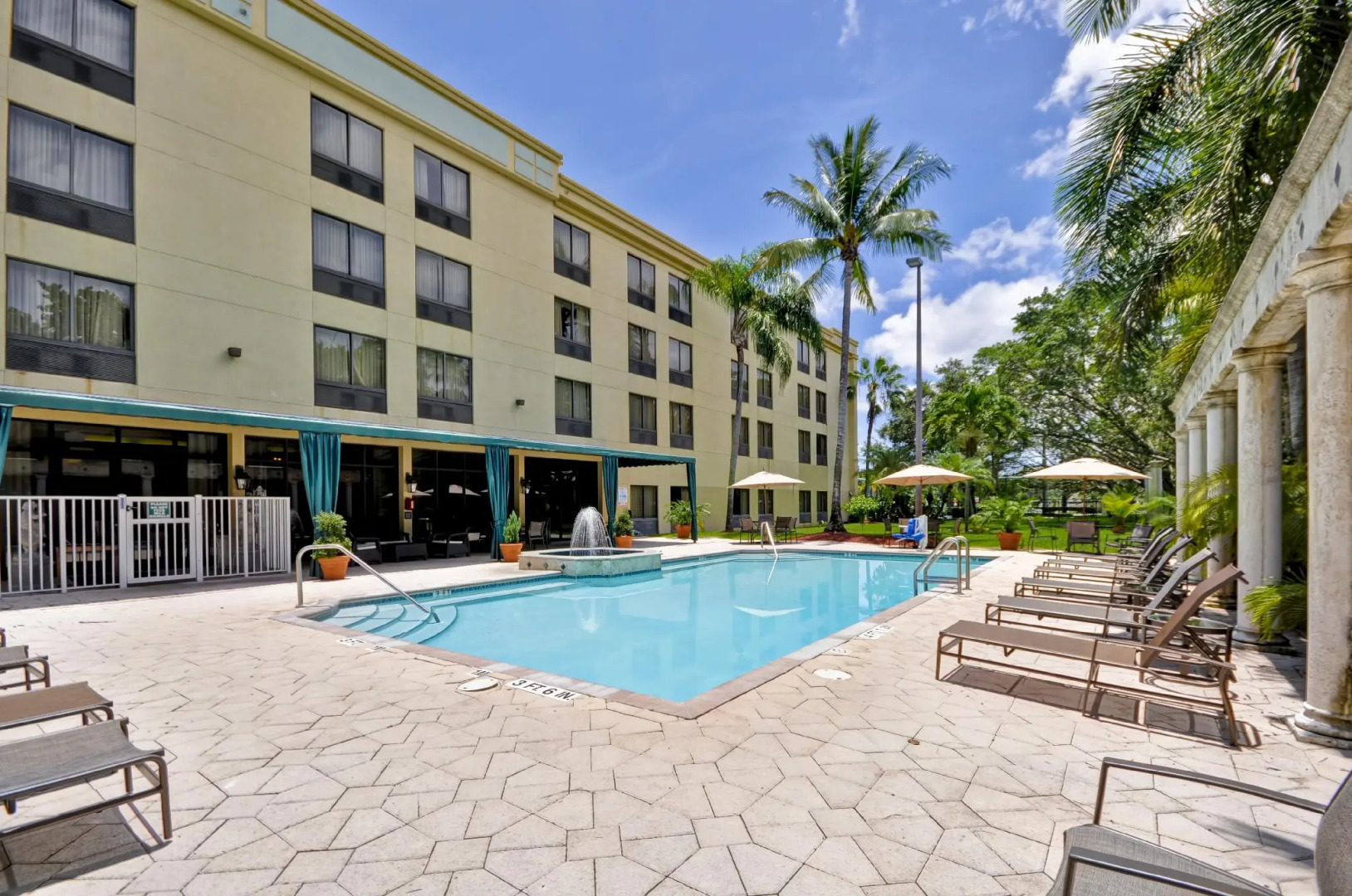 Hampton Inn & Suites Boynton Beach