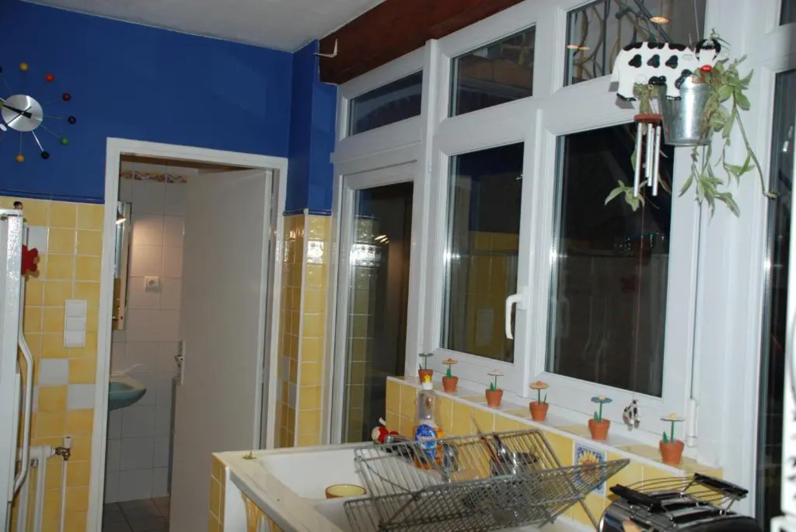 Volets Bleus et Briques Rouges