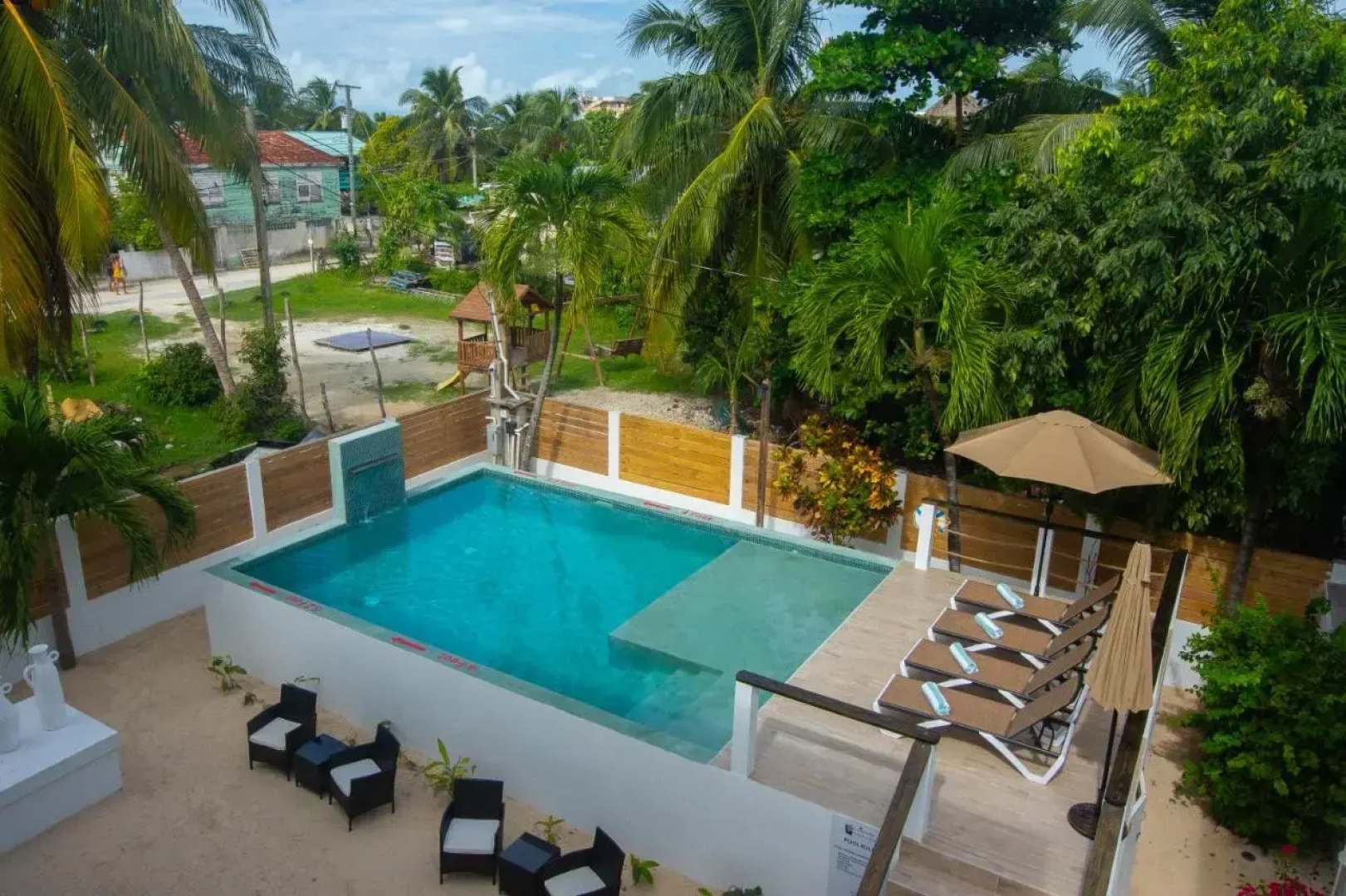 Kokomo Beach Suites
