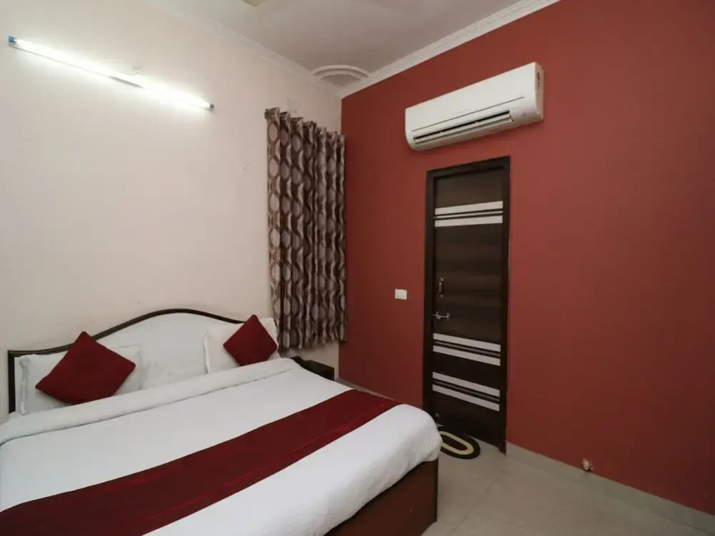 OYO 22954 Hotel Moonlight