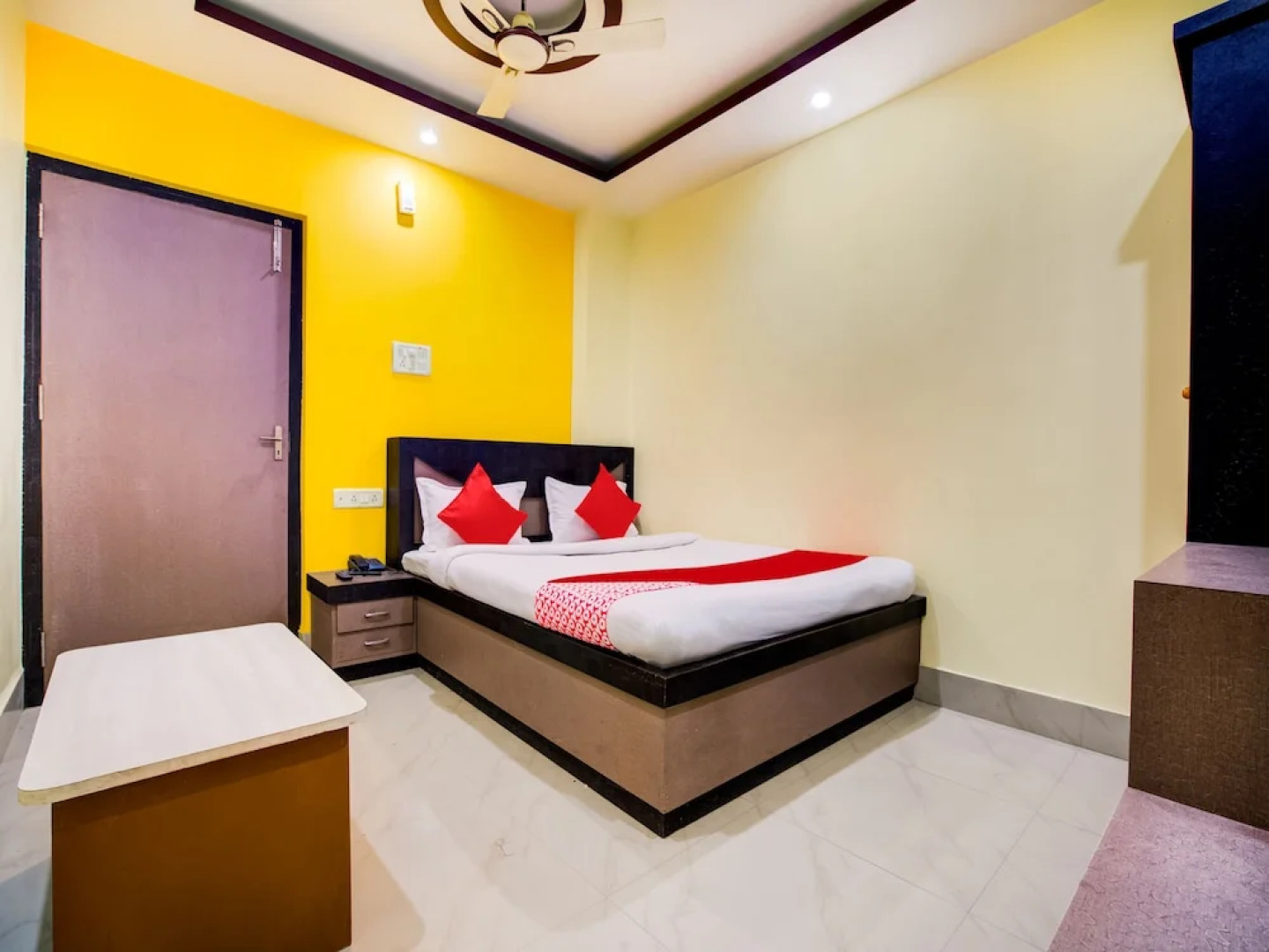 OYO 26889 Hotel Shree Vishnu Regency