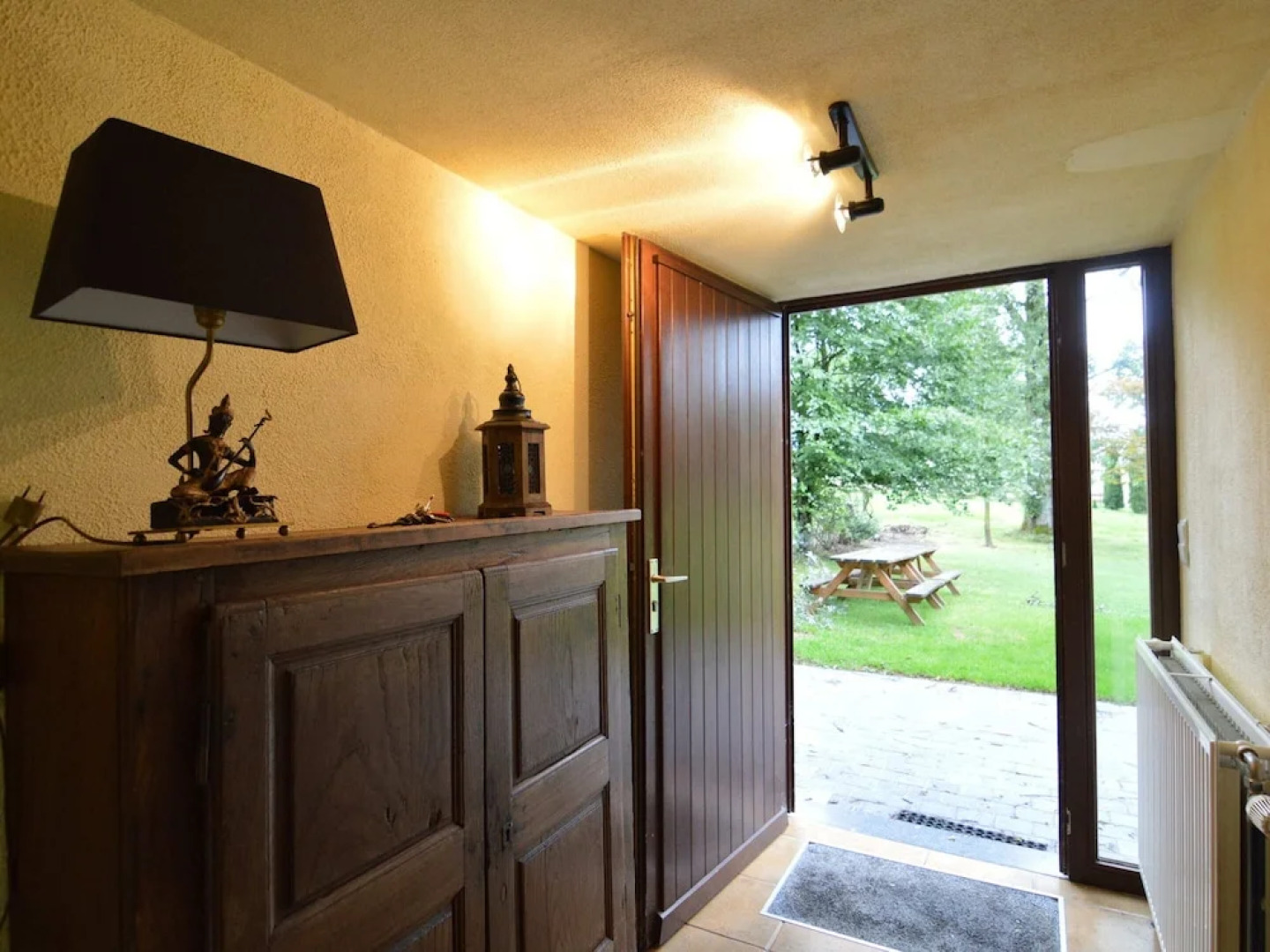 Spacious Retreat, Sprimont