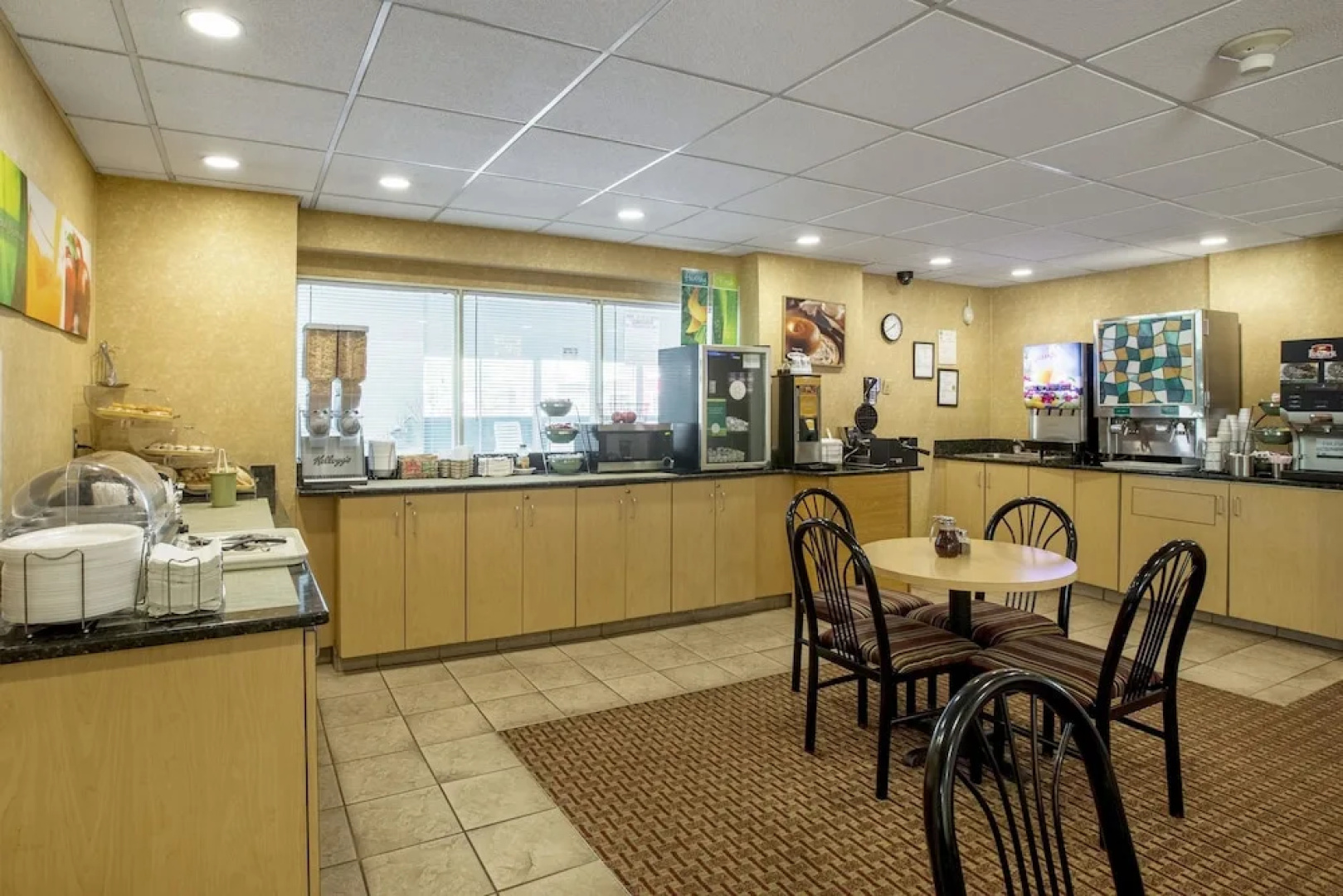 Quality Inn & Suites Metro