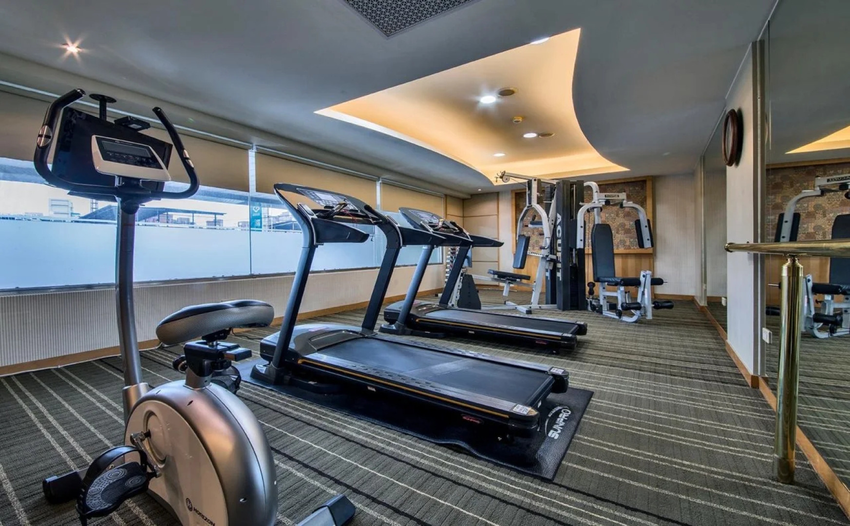 Carlton Hotel-Chung Hwa