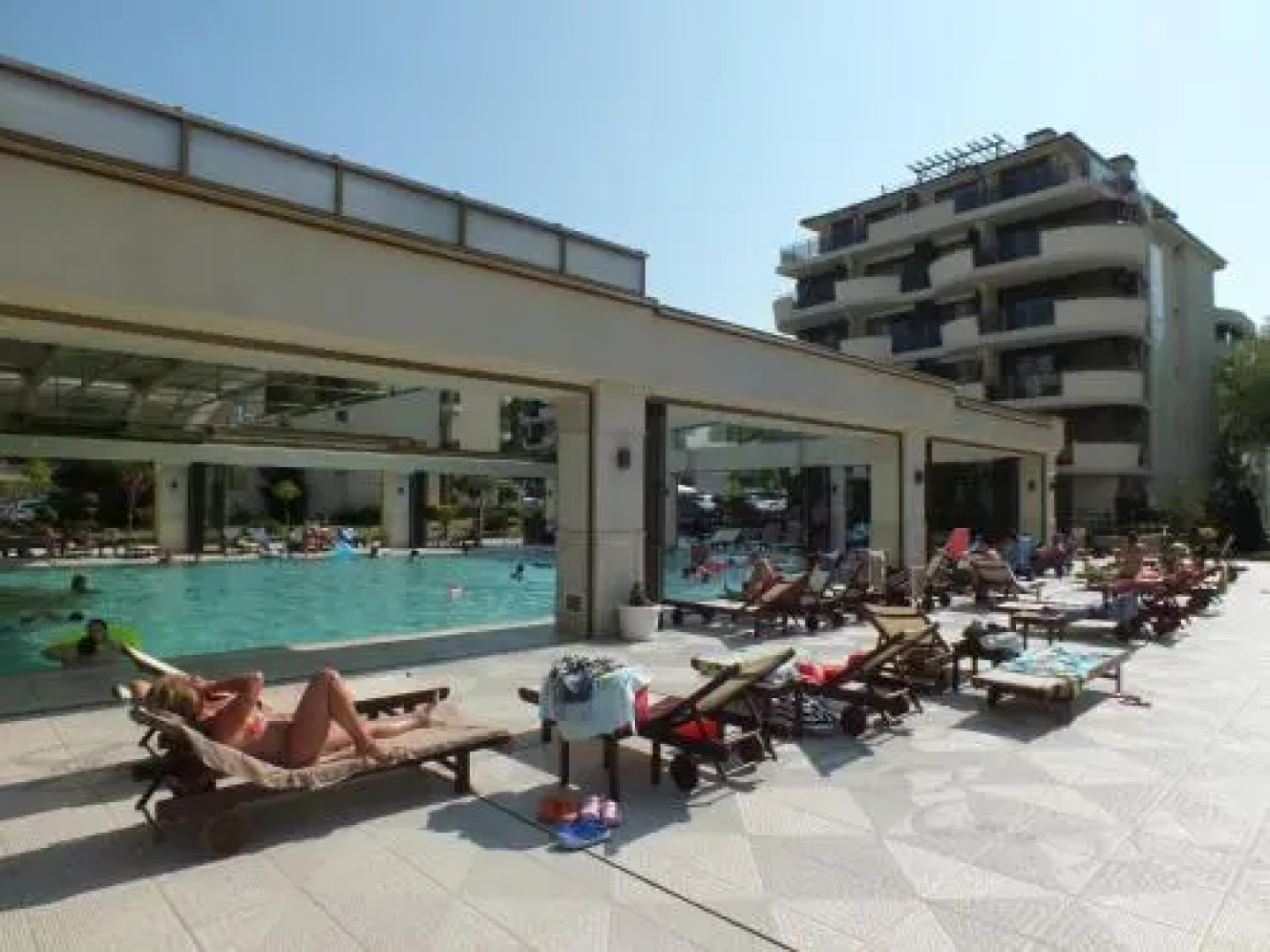 Al Rial Beach Apartments