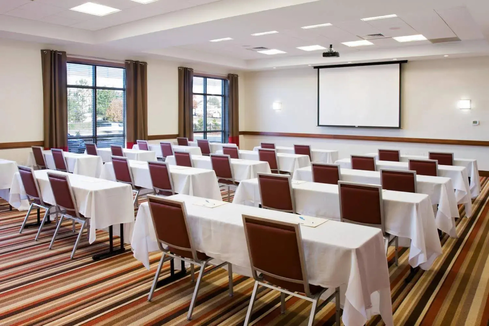 DoubleTree by Hilton Raleigh - Cary