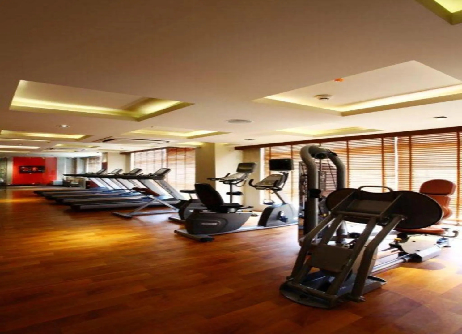 Mahagun Sarovar Portico Suites Ghaziabad