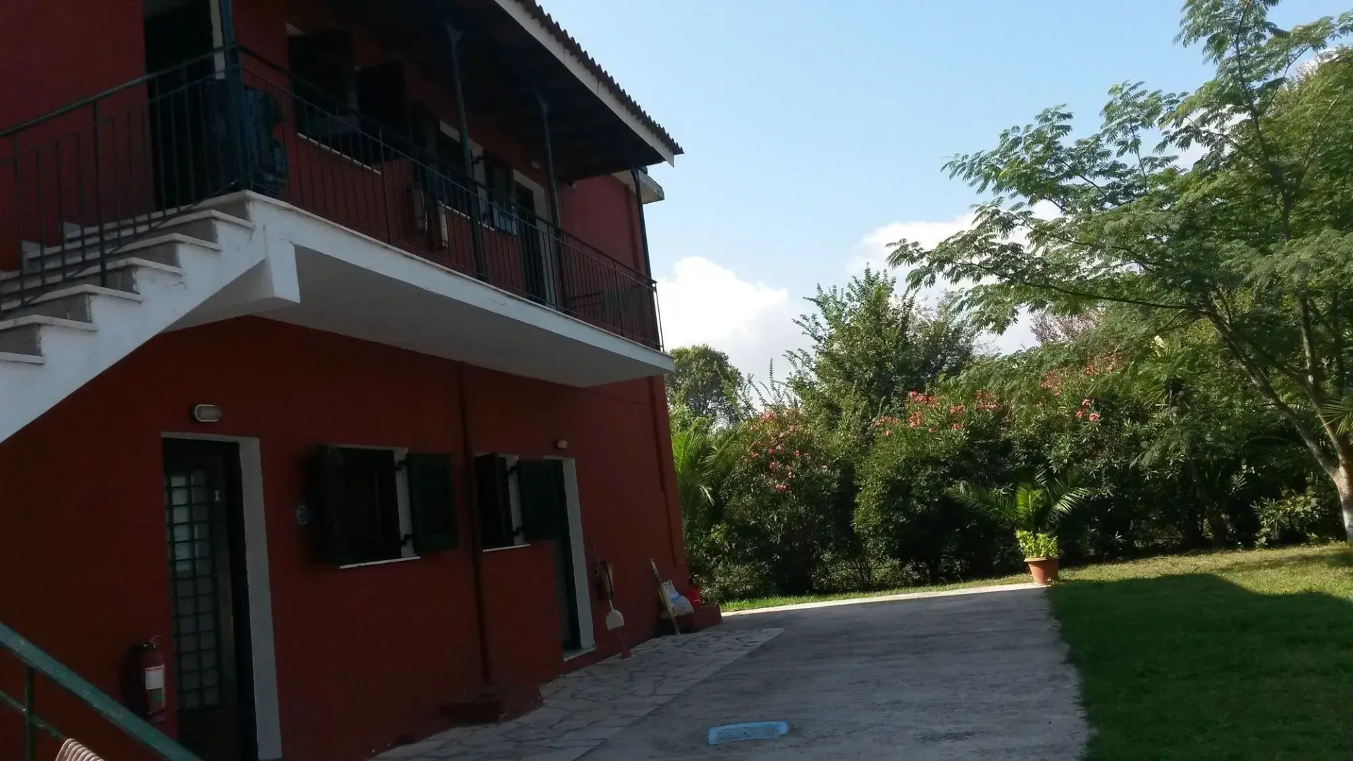 Sunny Dreams Apartments Ipsos