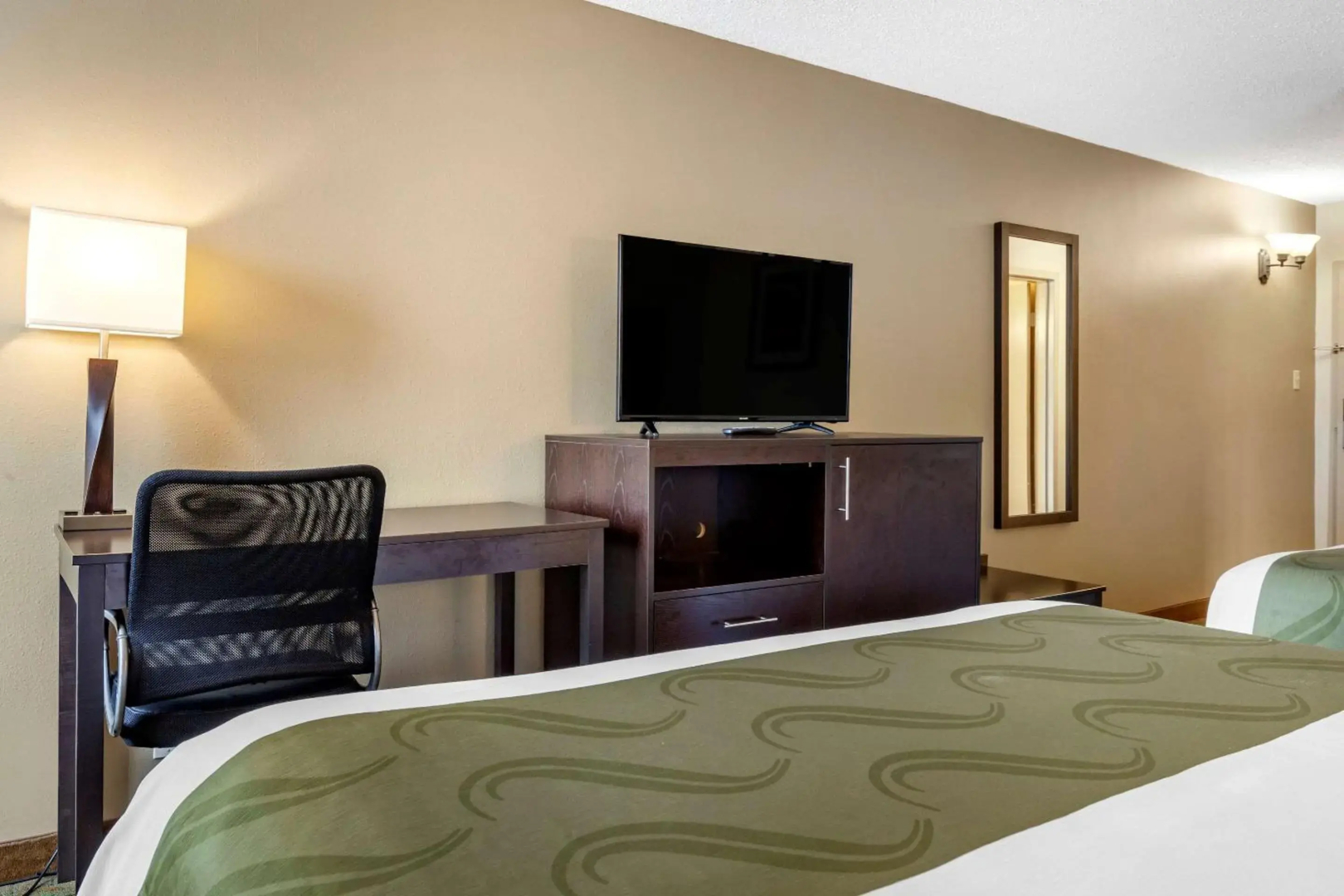 Quality Inn & Suites Escanaba North