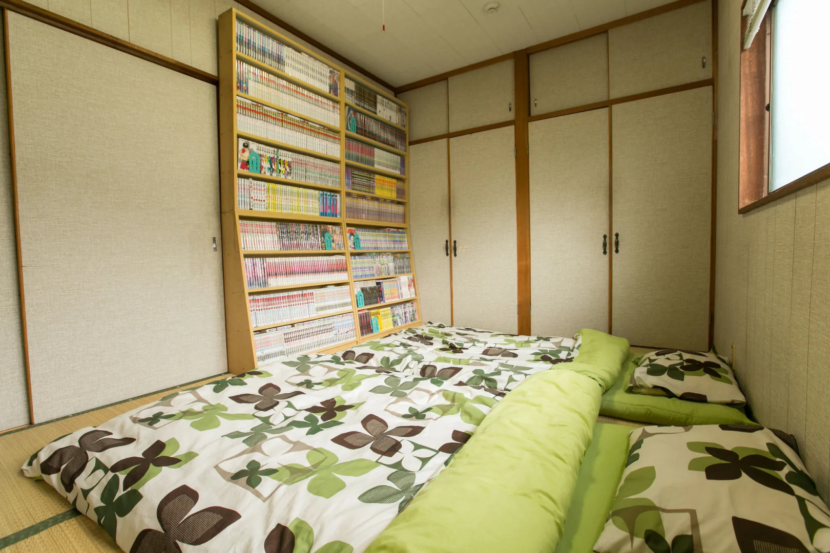 Airloghouse - Comic Inn -