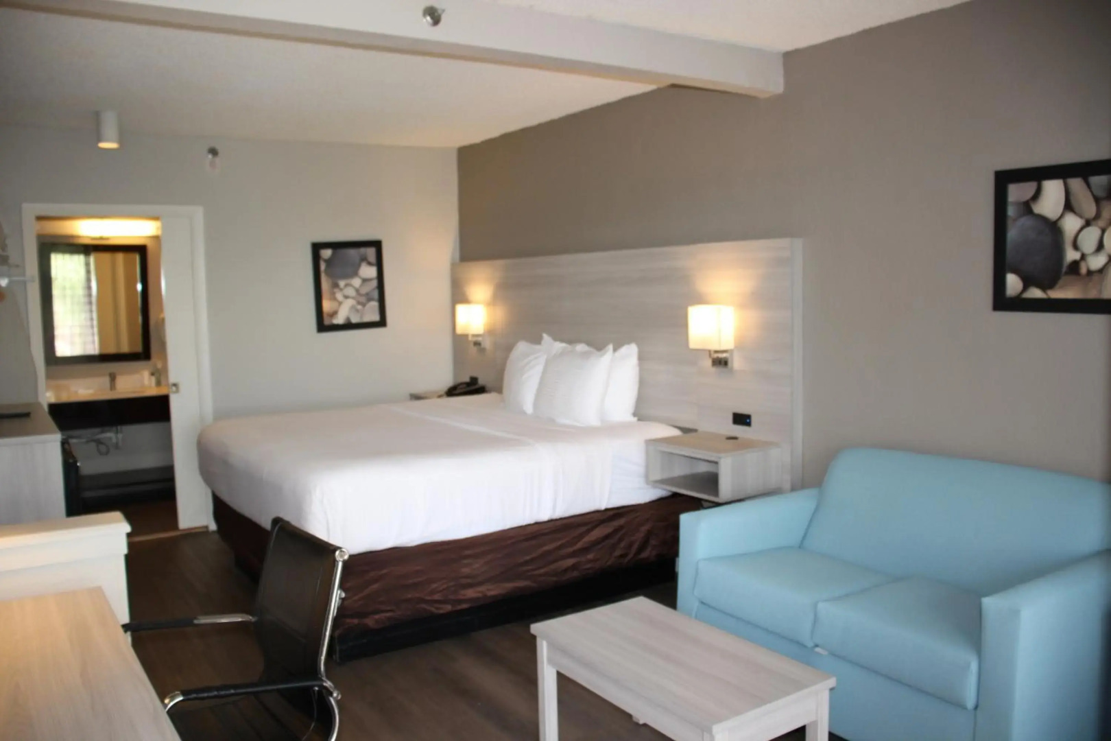 Boca Suites Deerfield Beach, SureStay Collection by BW