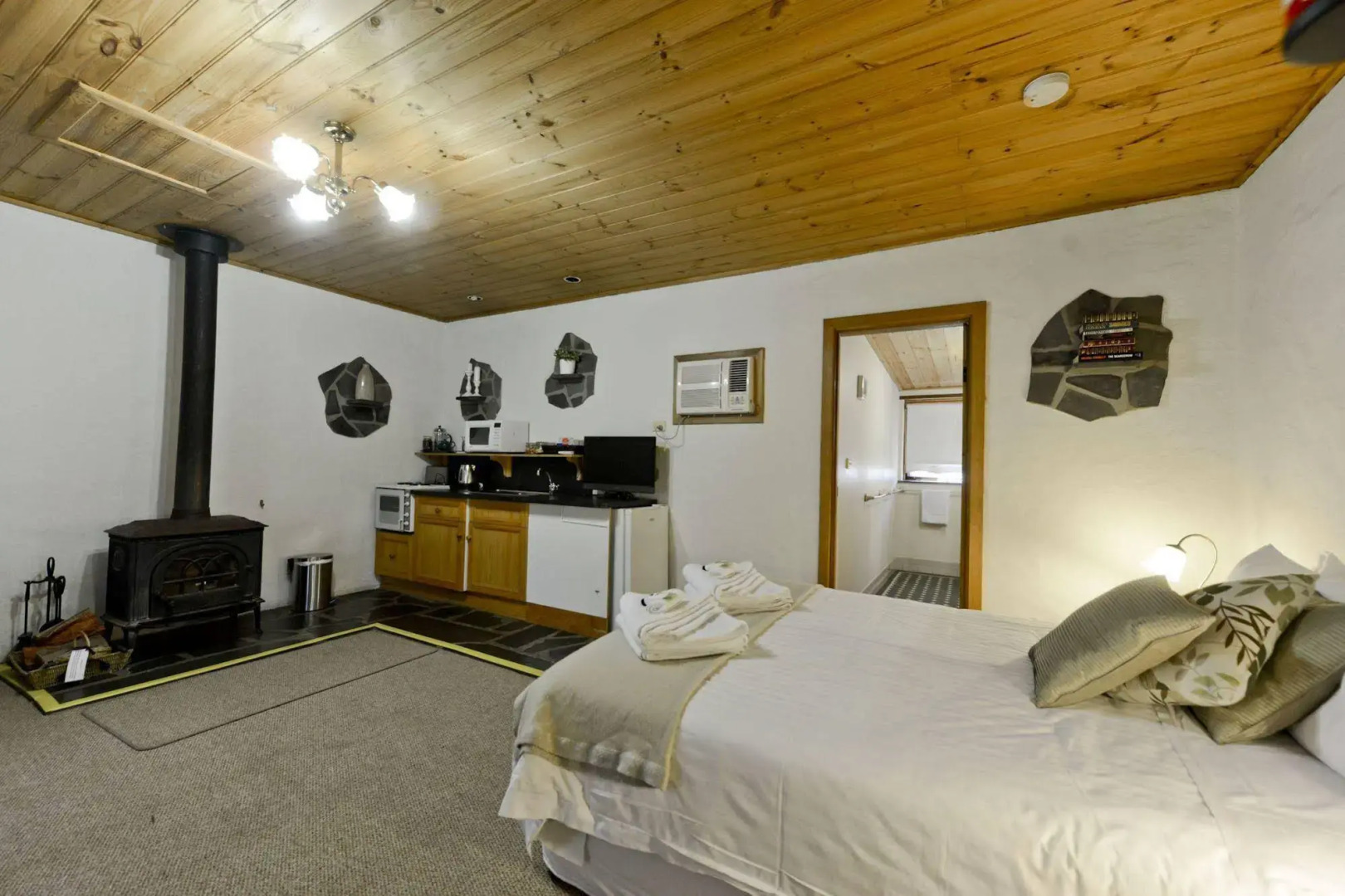 Reillys Wines Heritage Cottages