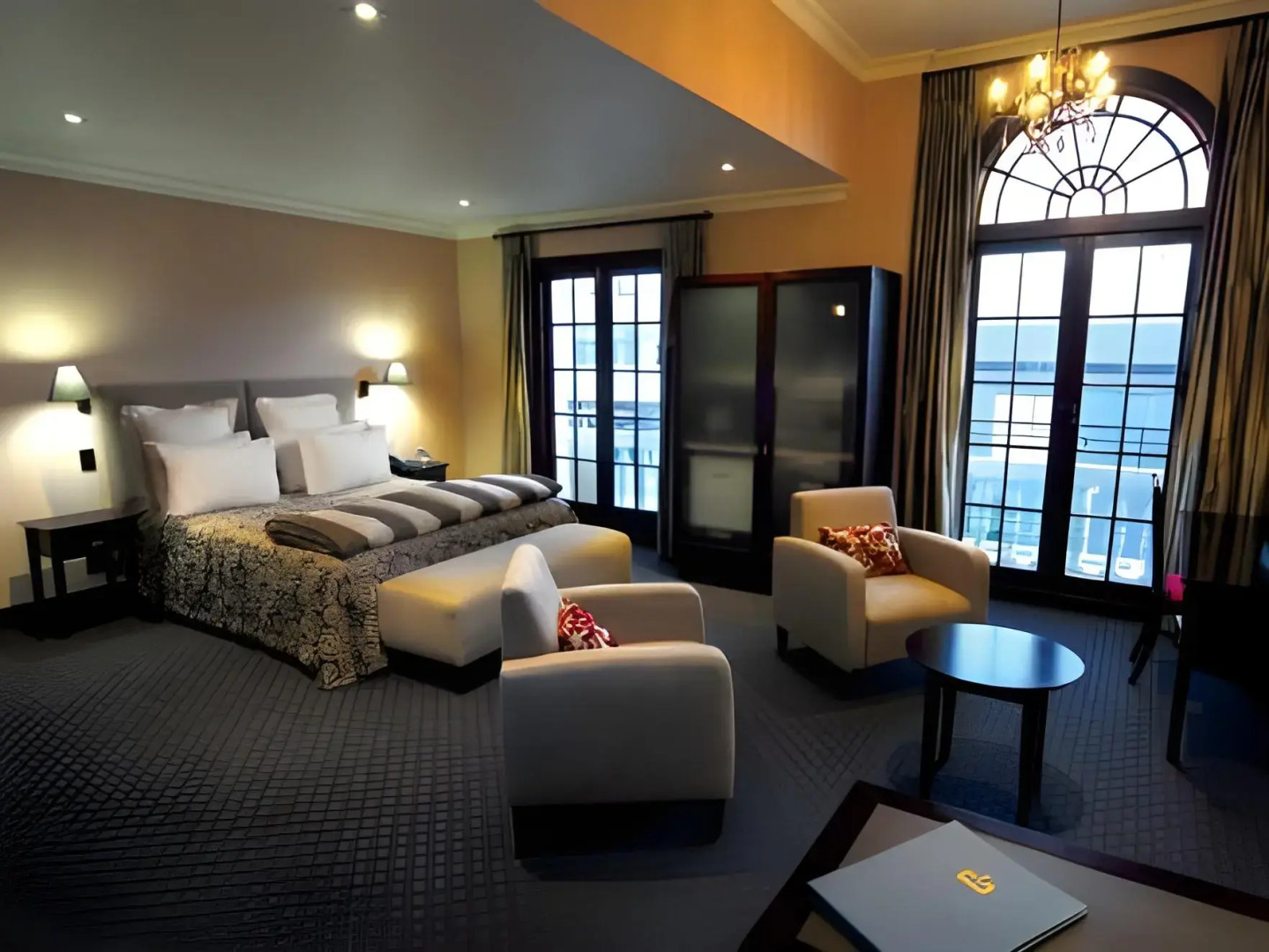 The Crown Hotel Napier