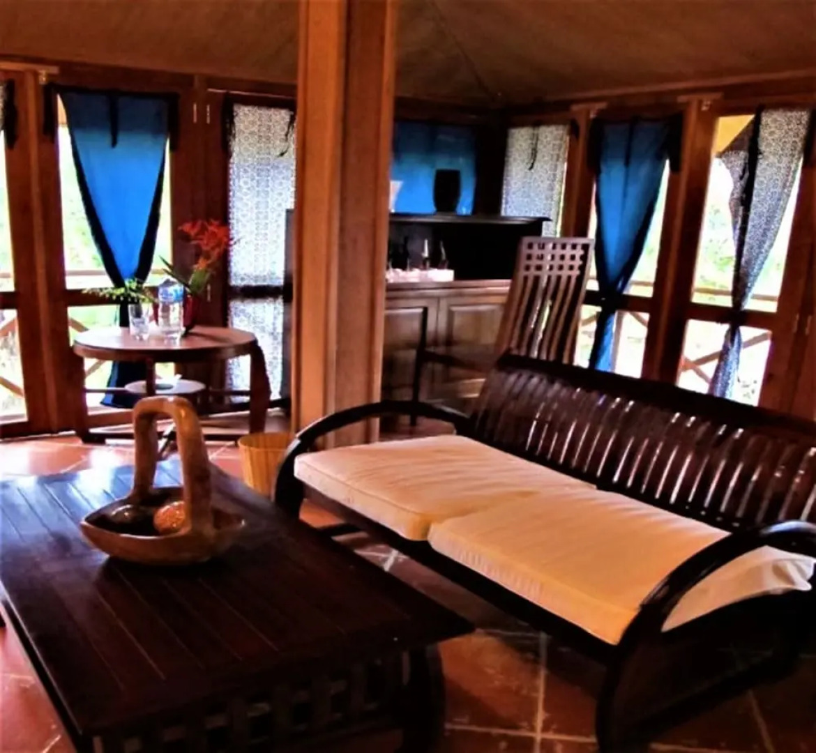 Breve Azurine Lagoon Retreat