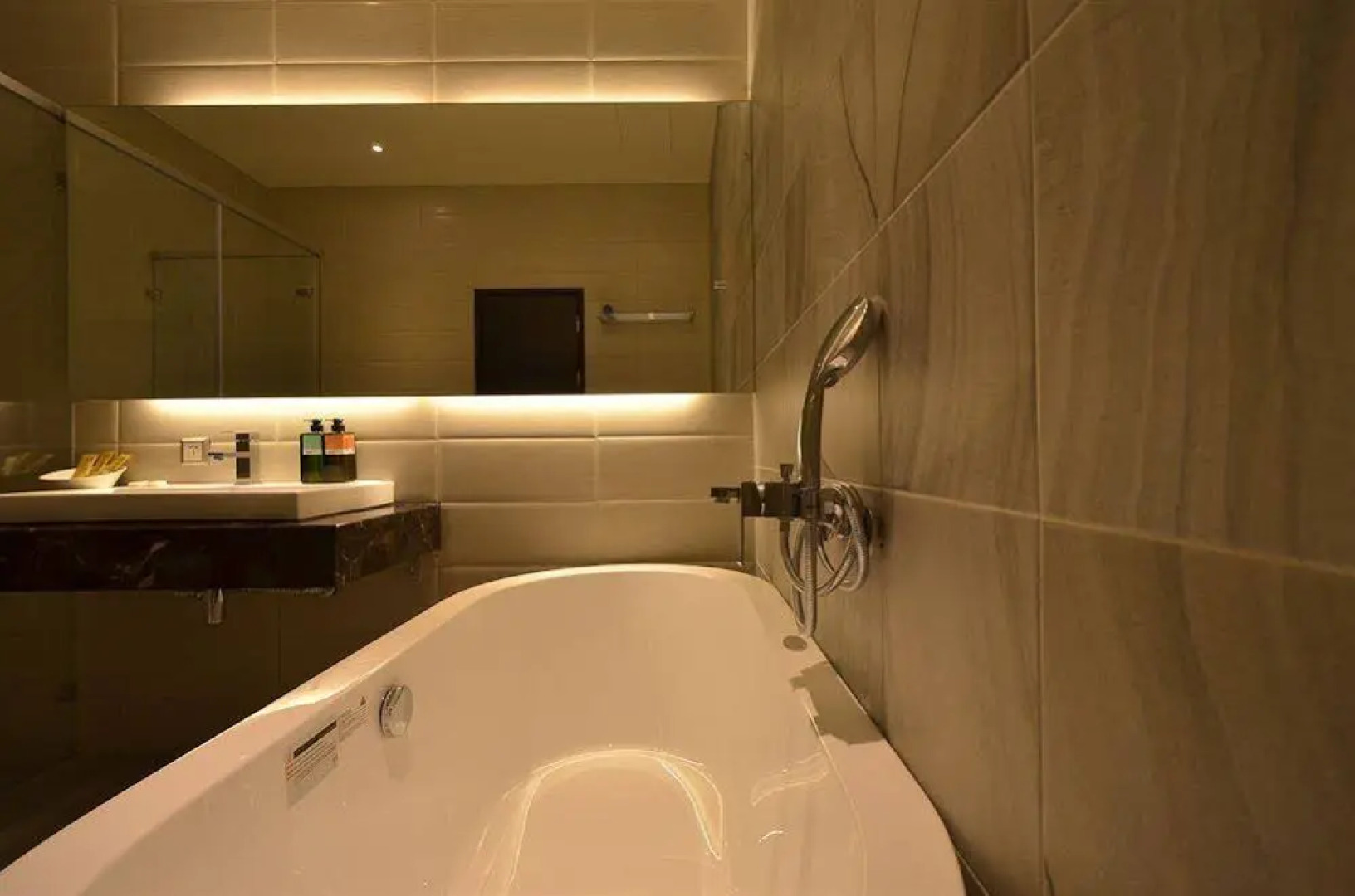 Airline Inn Taichung Green Park Way