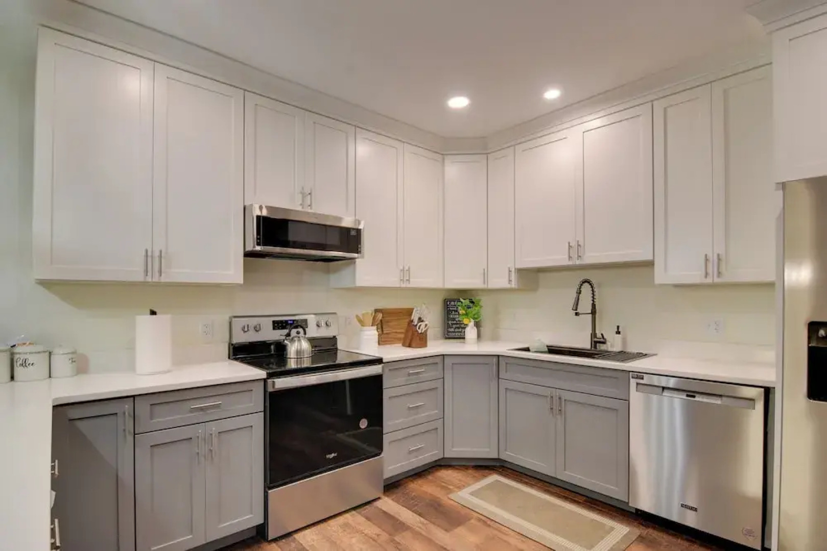 Walk to Lititz Springs Park: Dtwn Apt!