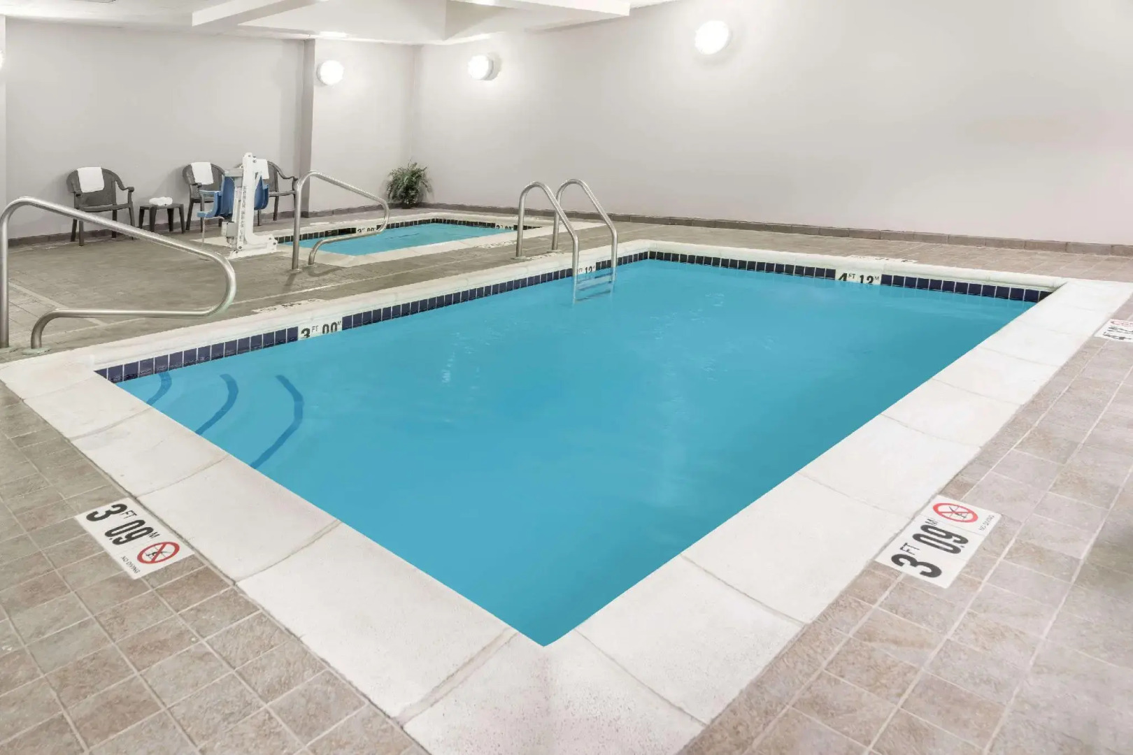 Wingate by Wyndham St. Charles