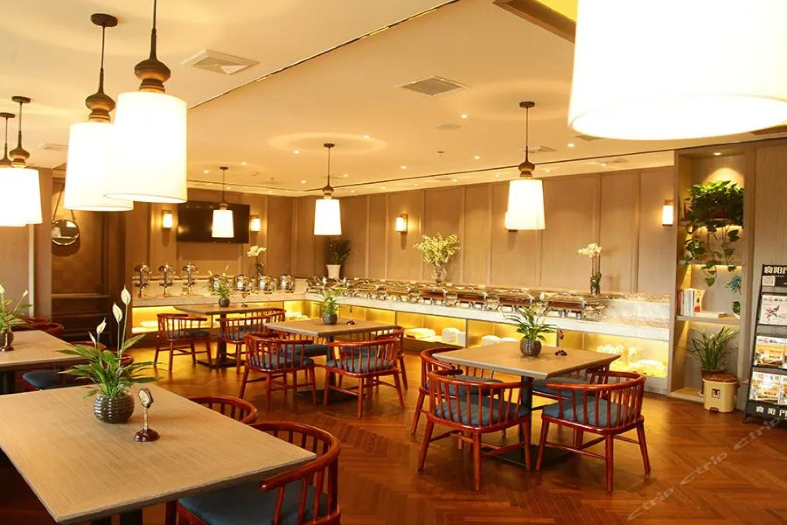 Baiyang Hotel