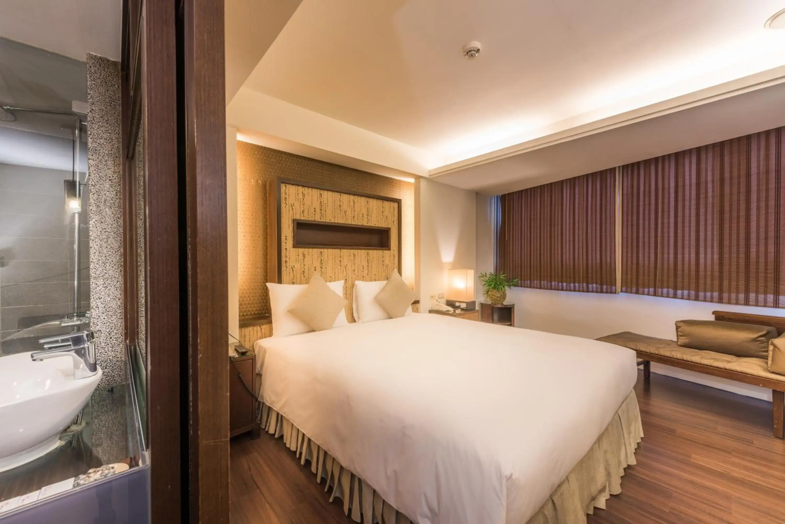 Shin Yuan Celeb Metro Hotel