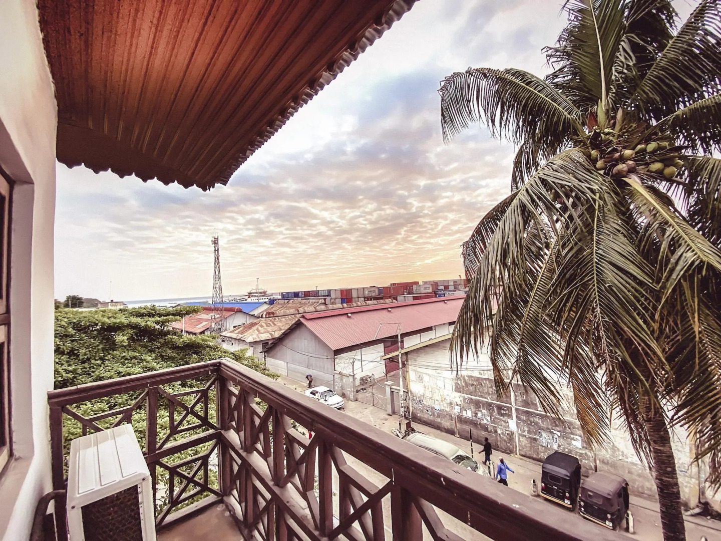 Smiles Stone Town Hotel