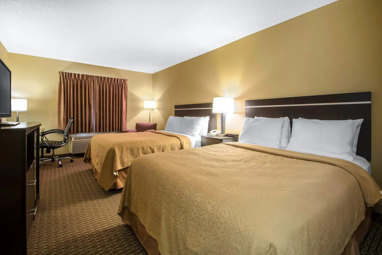 Quality Inn & Suites Sun Prairie Madison East