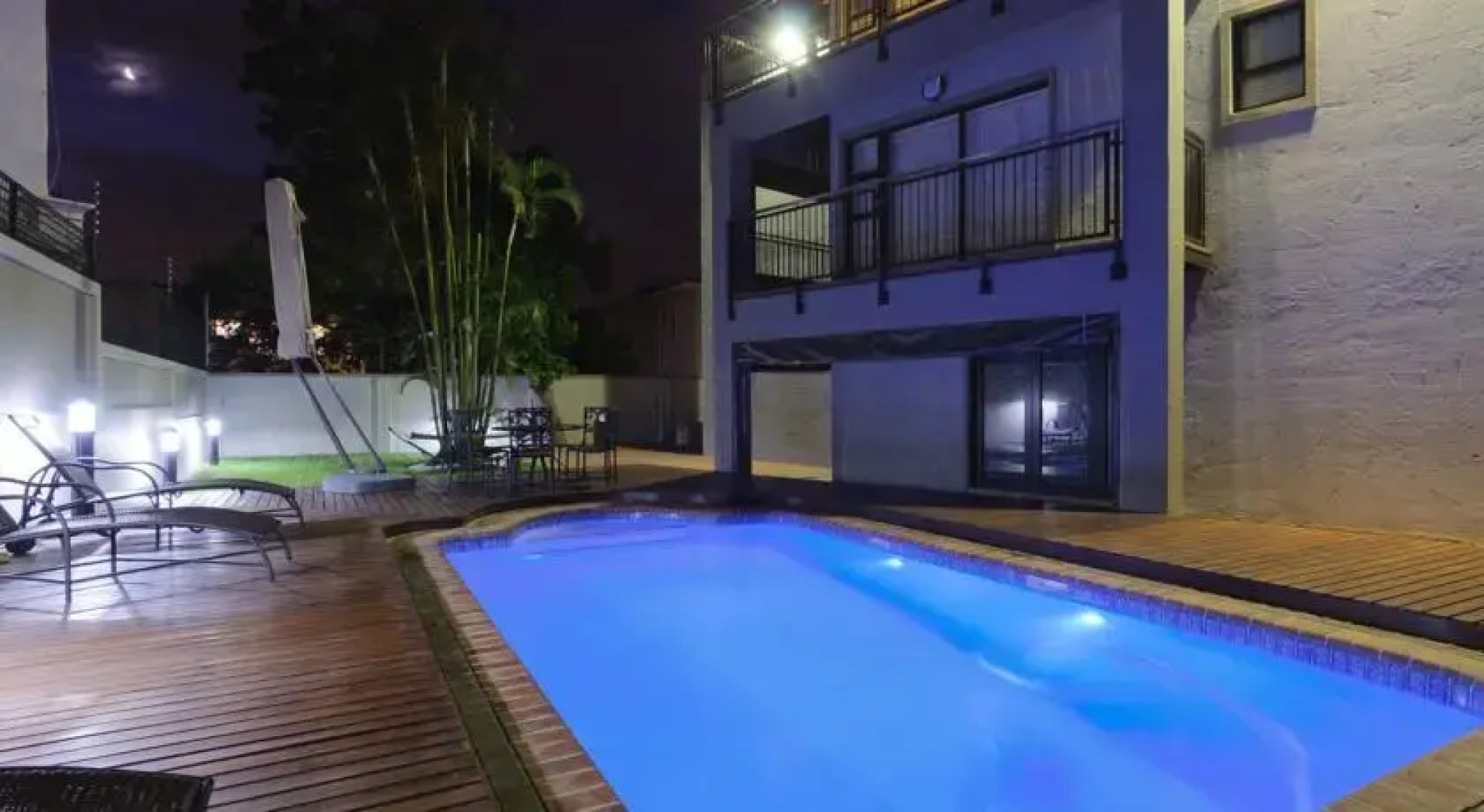 Executive Suites at 555