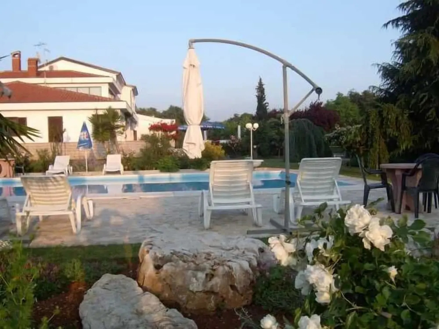 Hotel Holiday