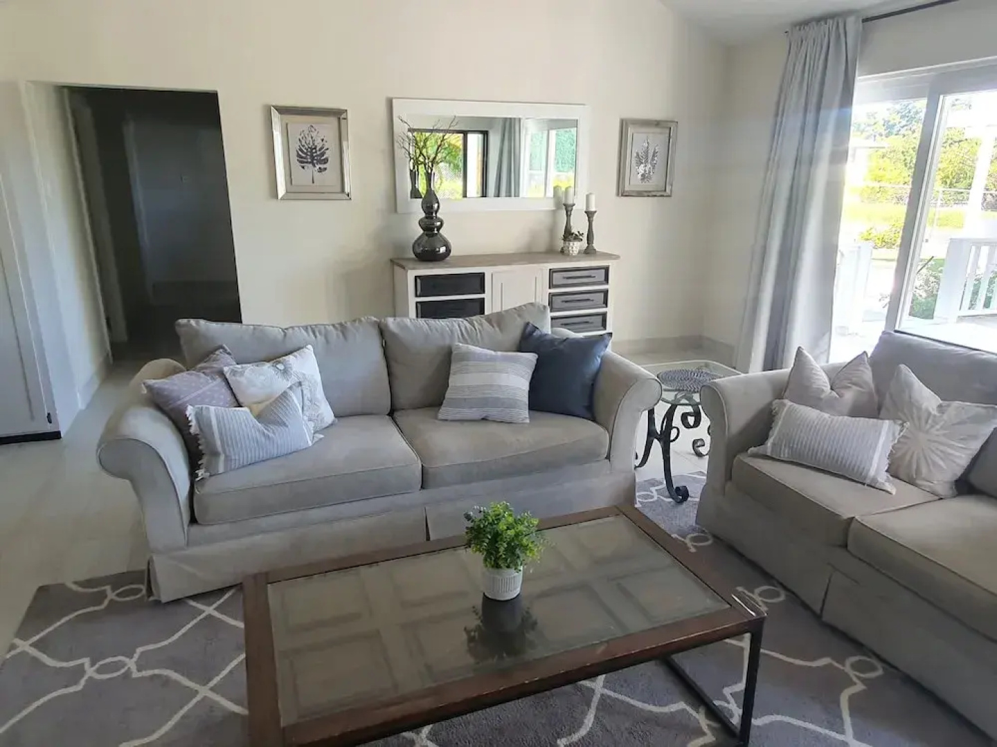 The Lane @ Rodney Bay is a newly renovated 3 bedroom house in the heart of Rodney Bay. 3 Home by RedAwning