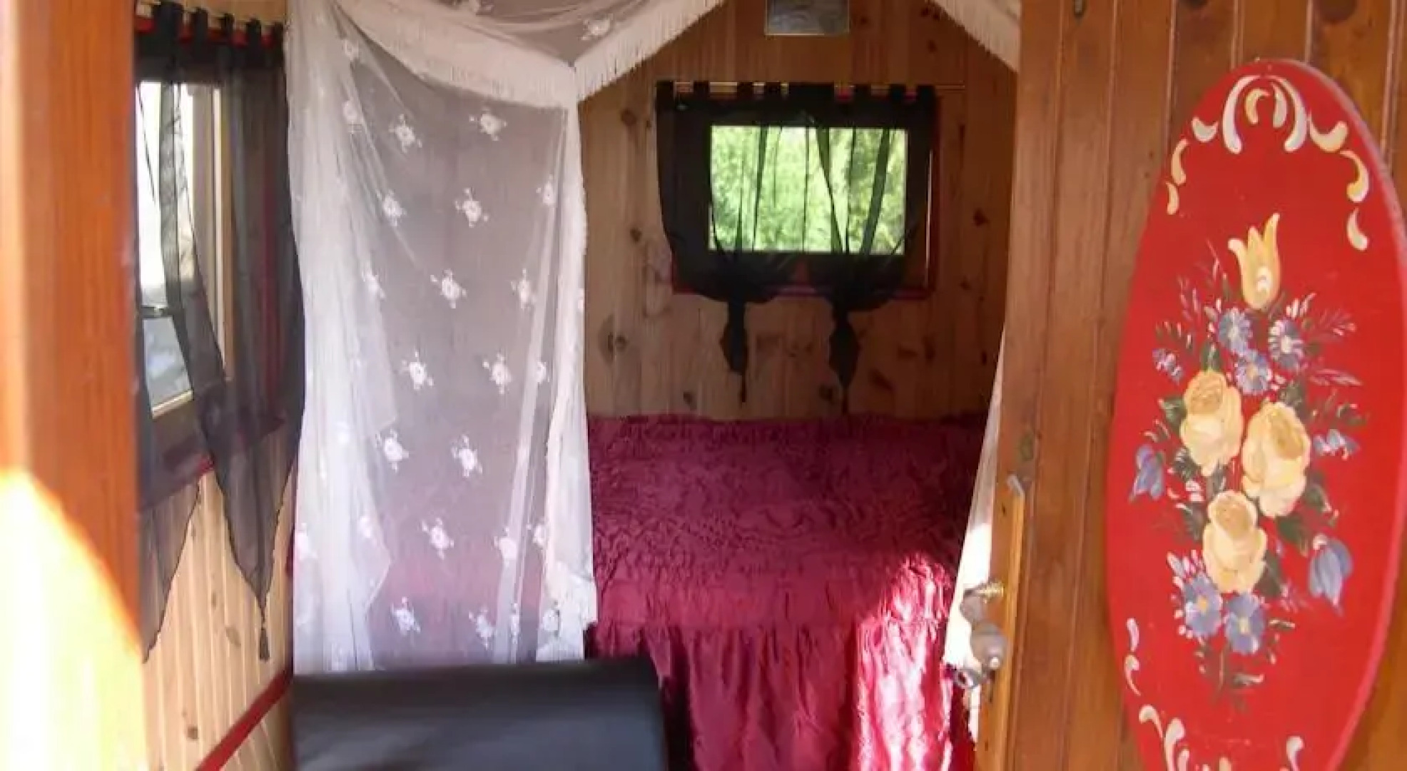 Khatoun Yourte & Roulotte