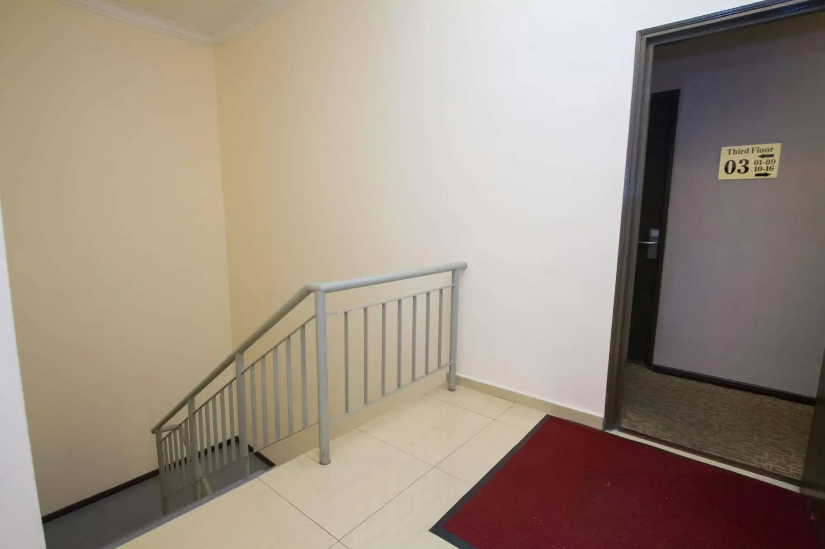 Capital O 91074 Grand World Hotel