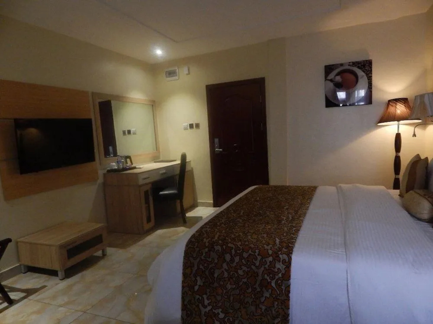 De Santiago Milan Hotel and Suites