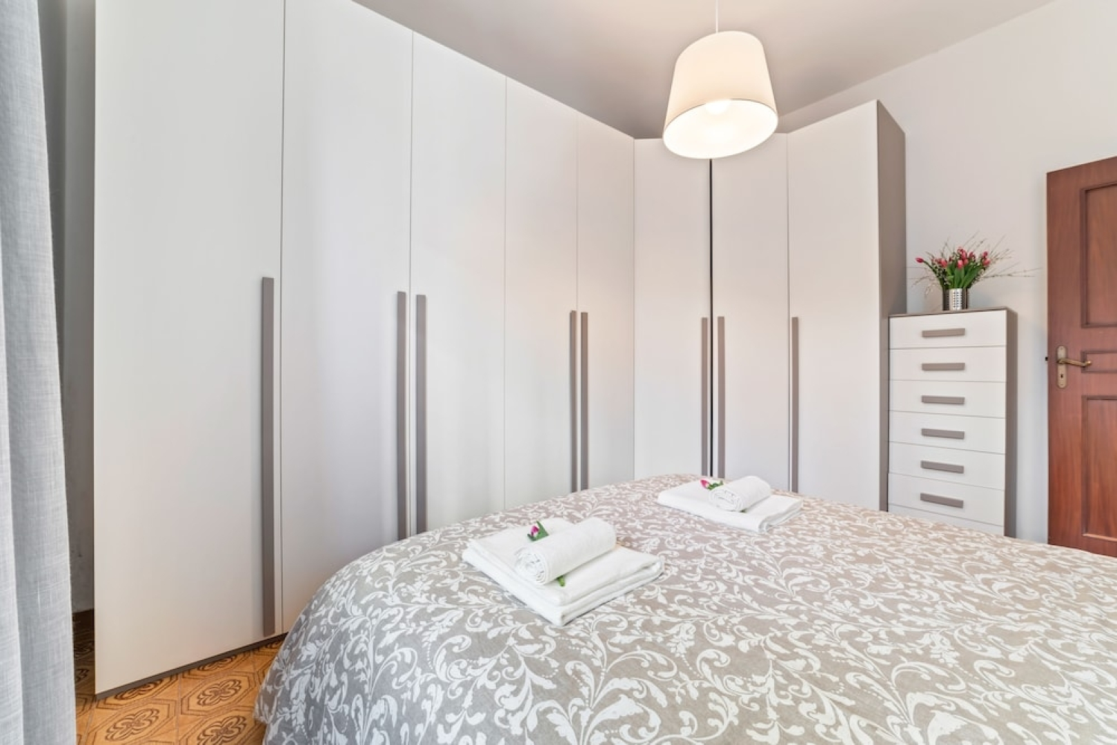 Vietri sul Mare Roomy Flat with Parking