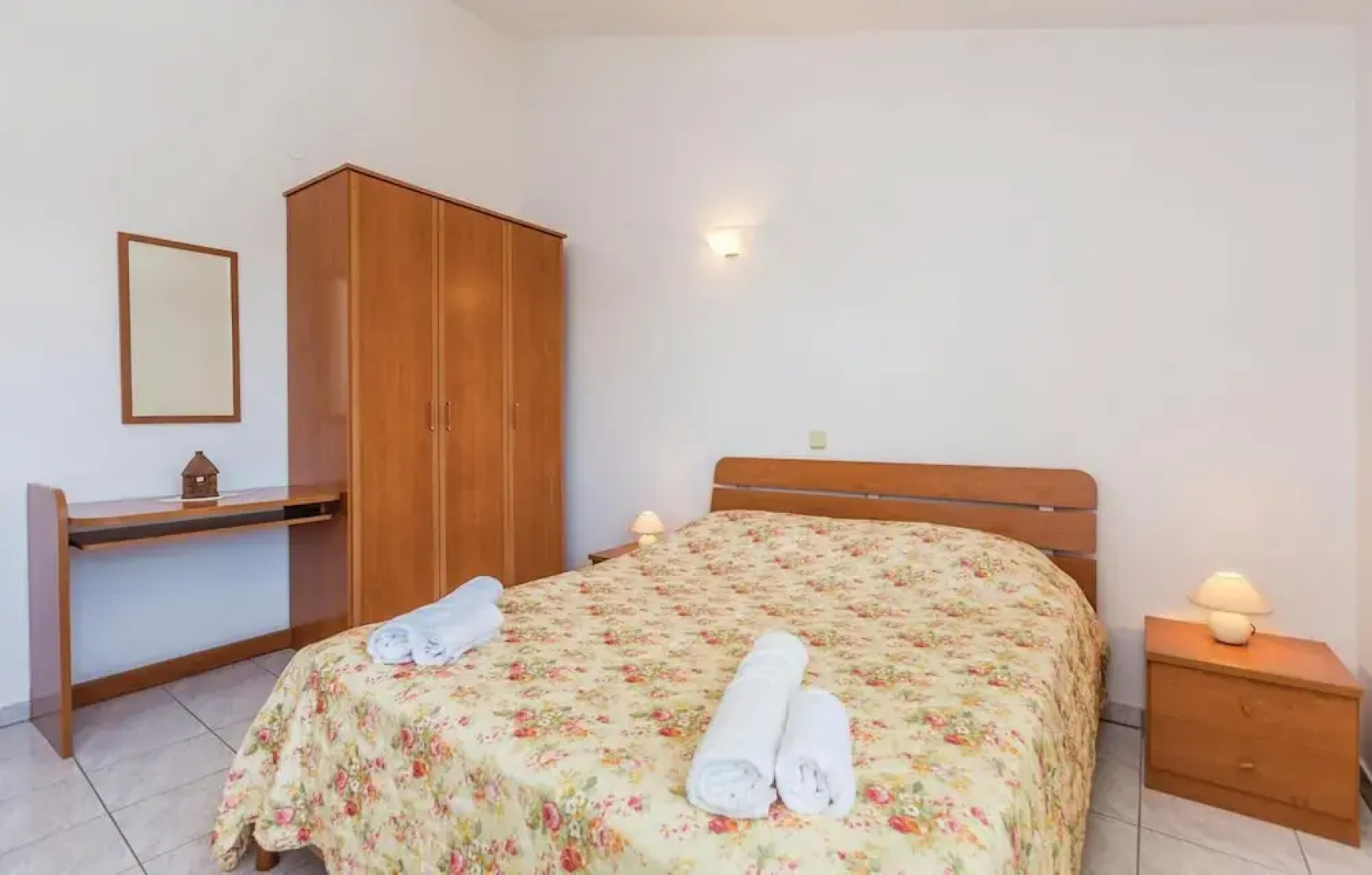 Amazing Home in Poljica With Wifi and 4 Bedrooms