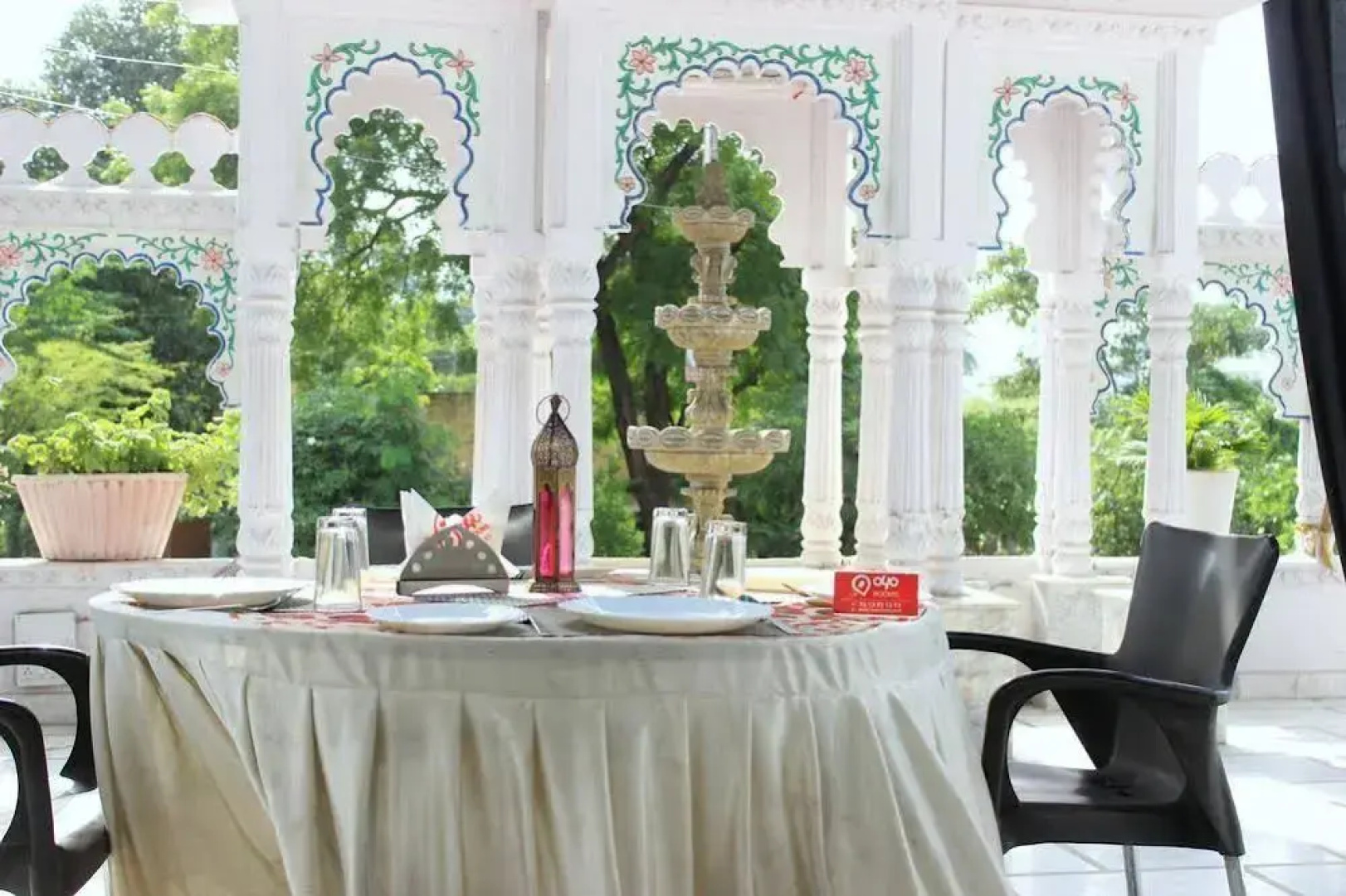 Oyo Rooms Saheliyon Ki Bari