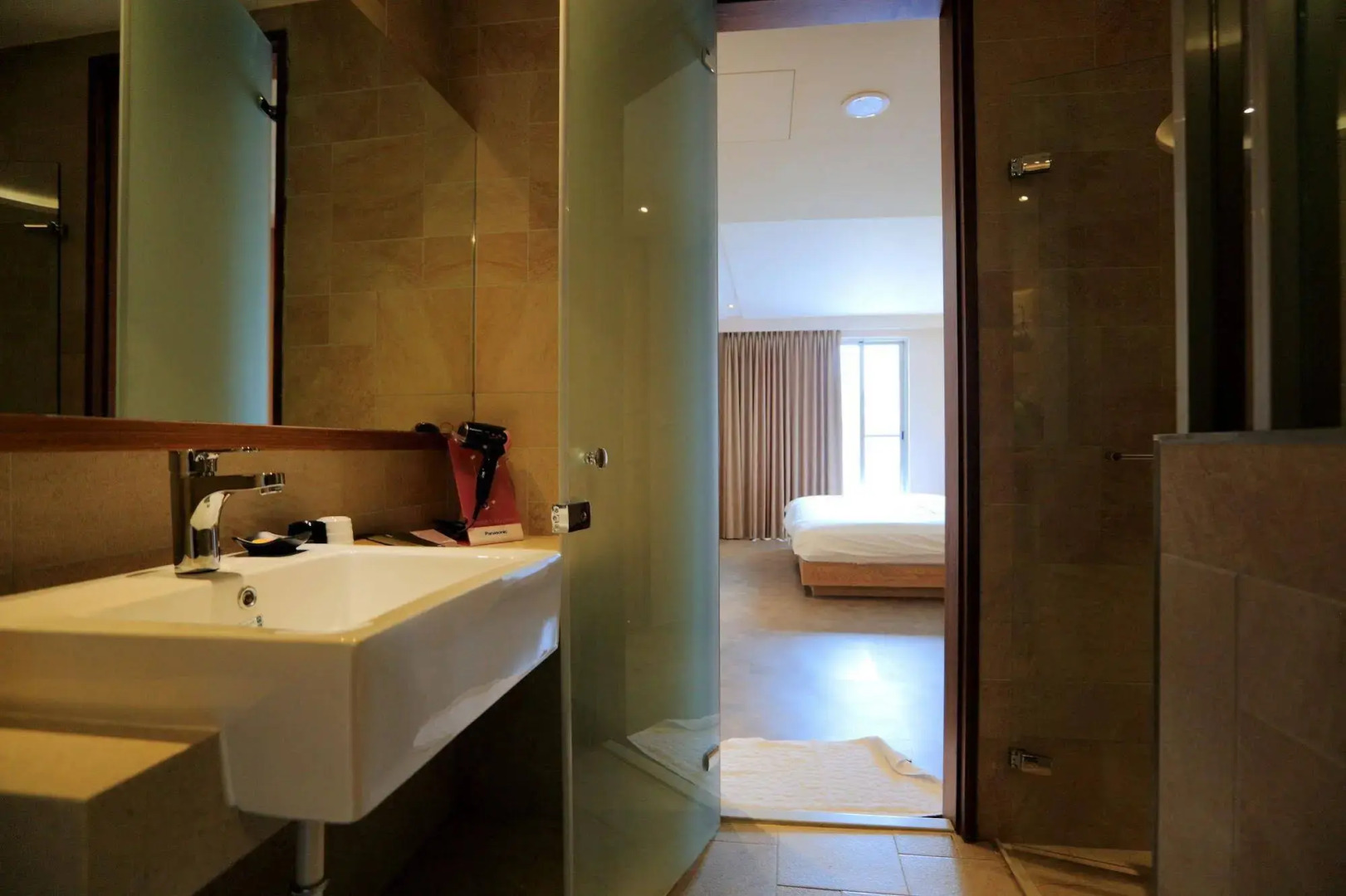 Station 100 Meter B&B