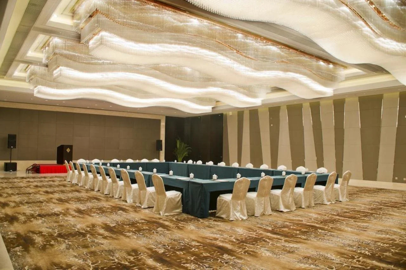 Yangzhong Firth Jinling Grand Hotel