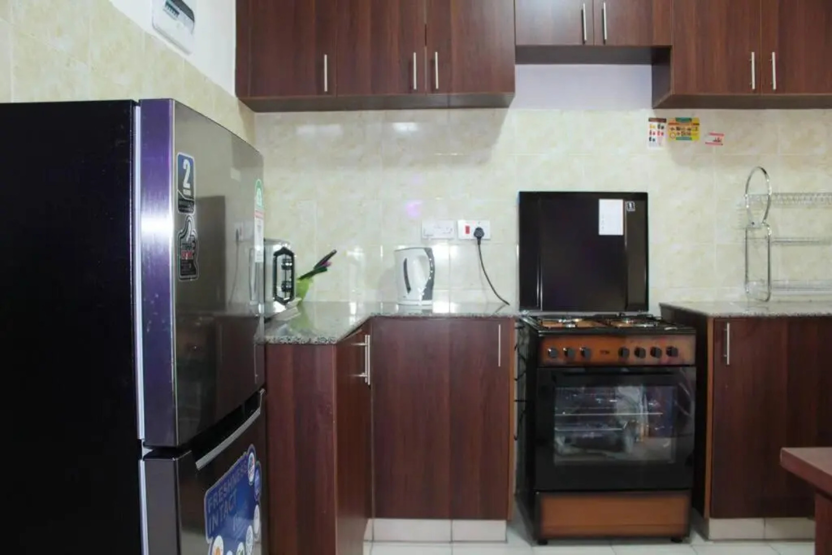 Lovely Emerald Green 3-Bedroom Apartment