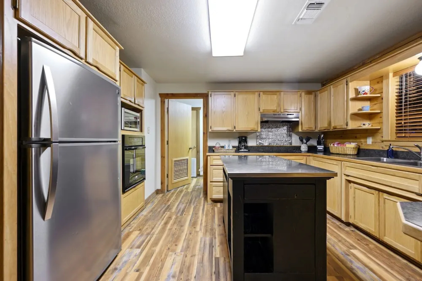 Lacey Dogwood Family Cabin With Free Wifi and Private BBQ by Redawning