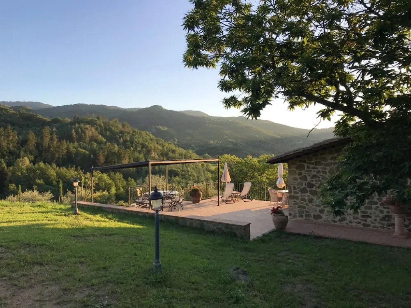 House With 4 Bedrooms in Montelaterone, With Wonderful Mountain View,